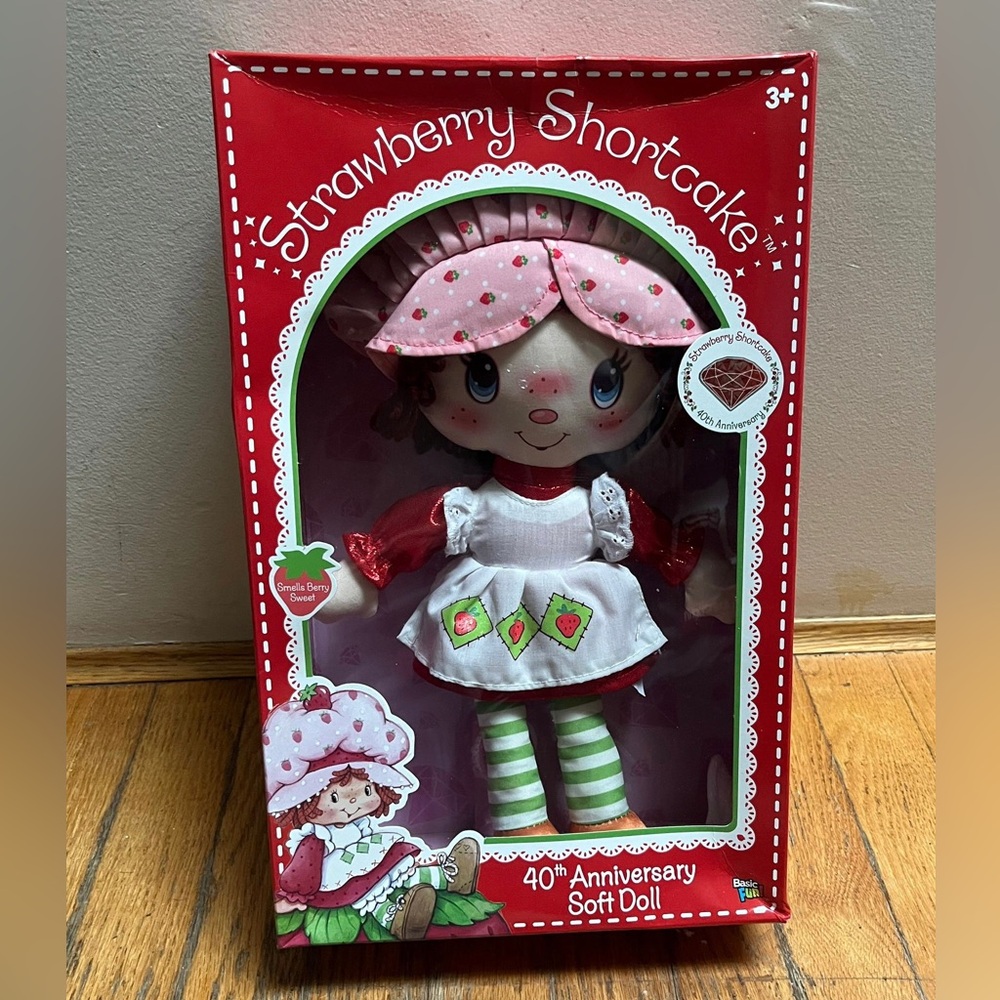 2019 Strawberry Shortcake 14" 40th Anniversary Soft Rag Doll NIB